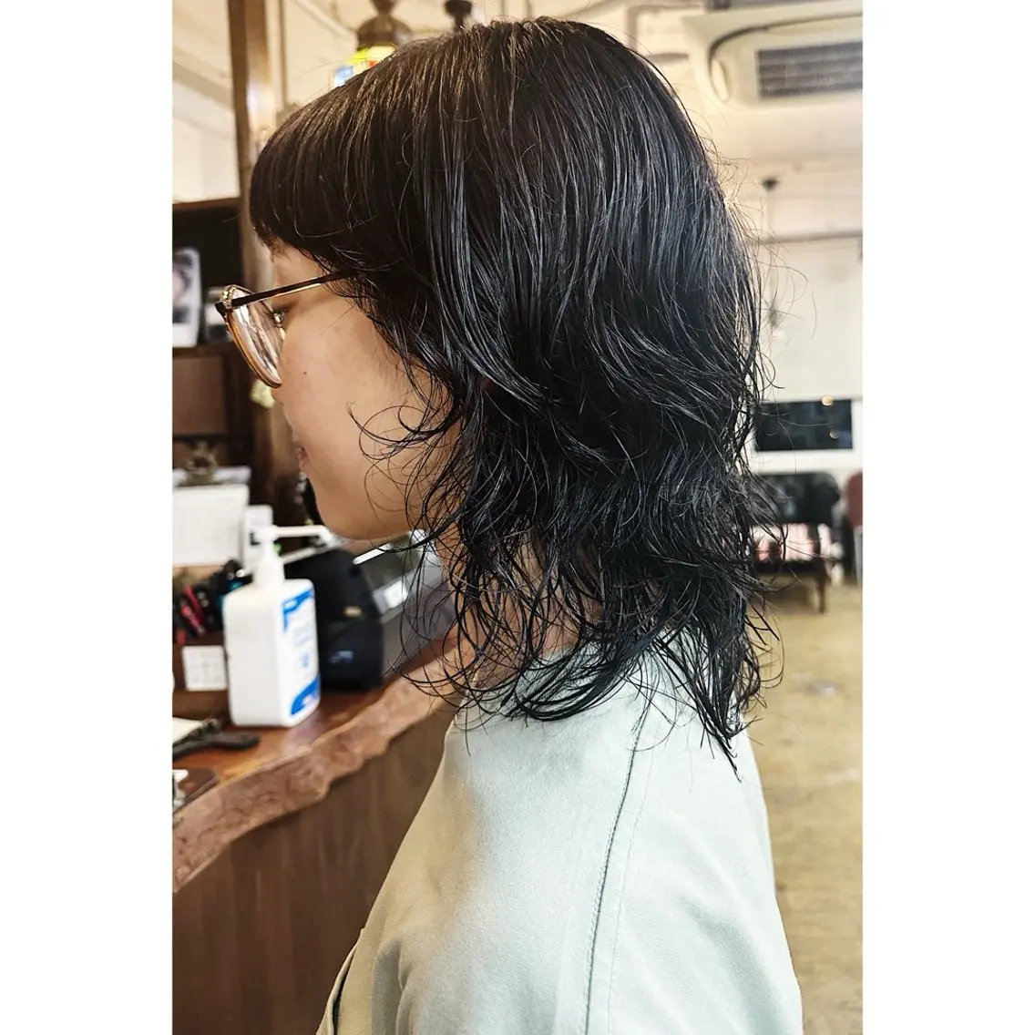 ミディアム パーマ ミディアムパーマ ウルフカット カット パーマ ［girl］ MIKIのヘアスタイル