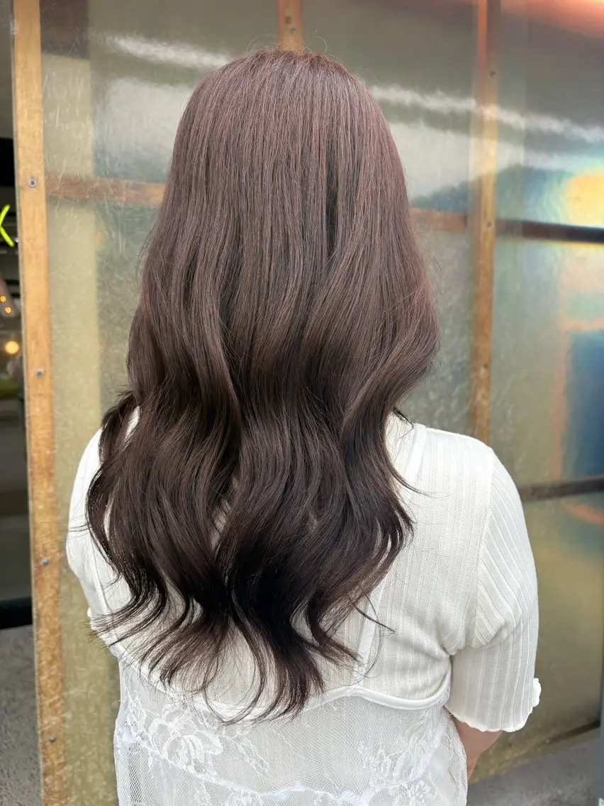 ロング チョコレートブラウン 丹羽 来夢のヘアスタイル