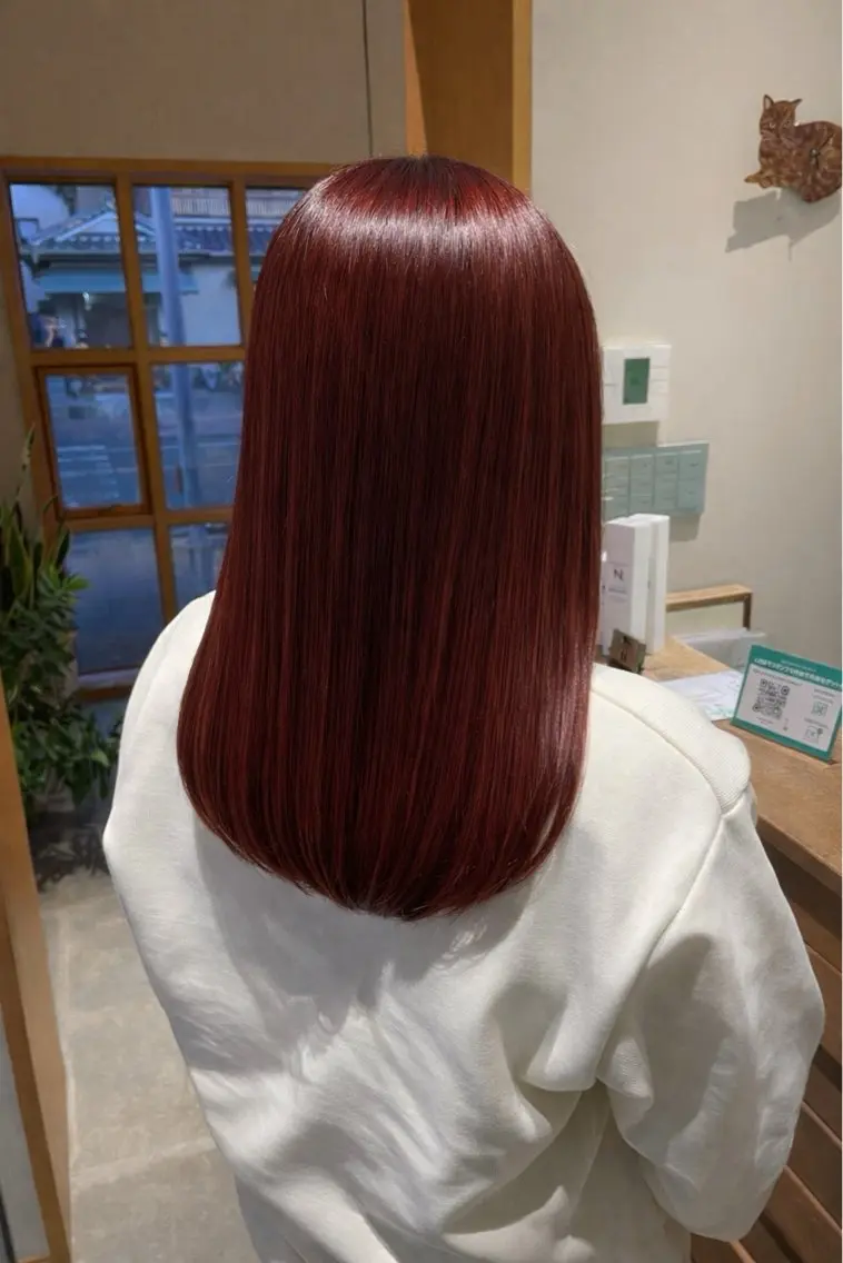 セミロング 髪質改善 伊東 咲織のヘアスタイル