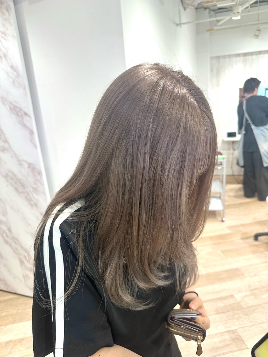 セミロング ヘアカラー 💛NOZOMI💛 ハイトーンカラーのヘアスタイル