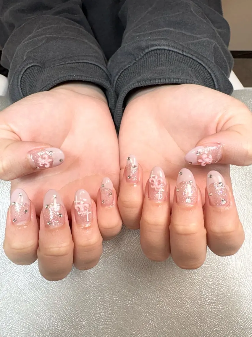 ネイル フレンチネイル キラキラネイル ピンク ハンドネイル ✨韓国✨nail salonLumieのネイルデザイン
