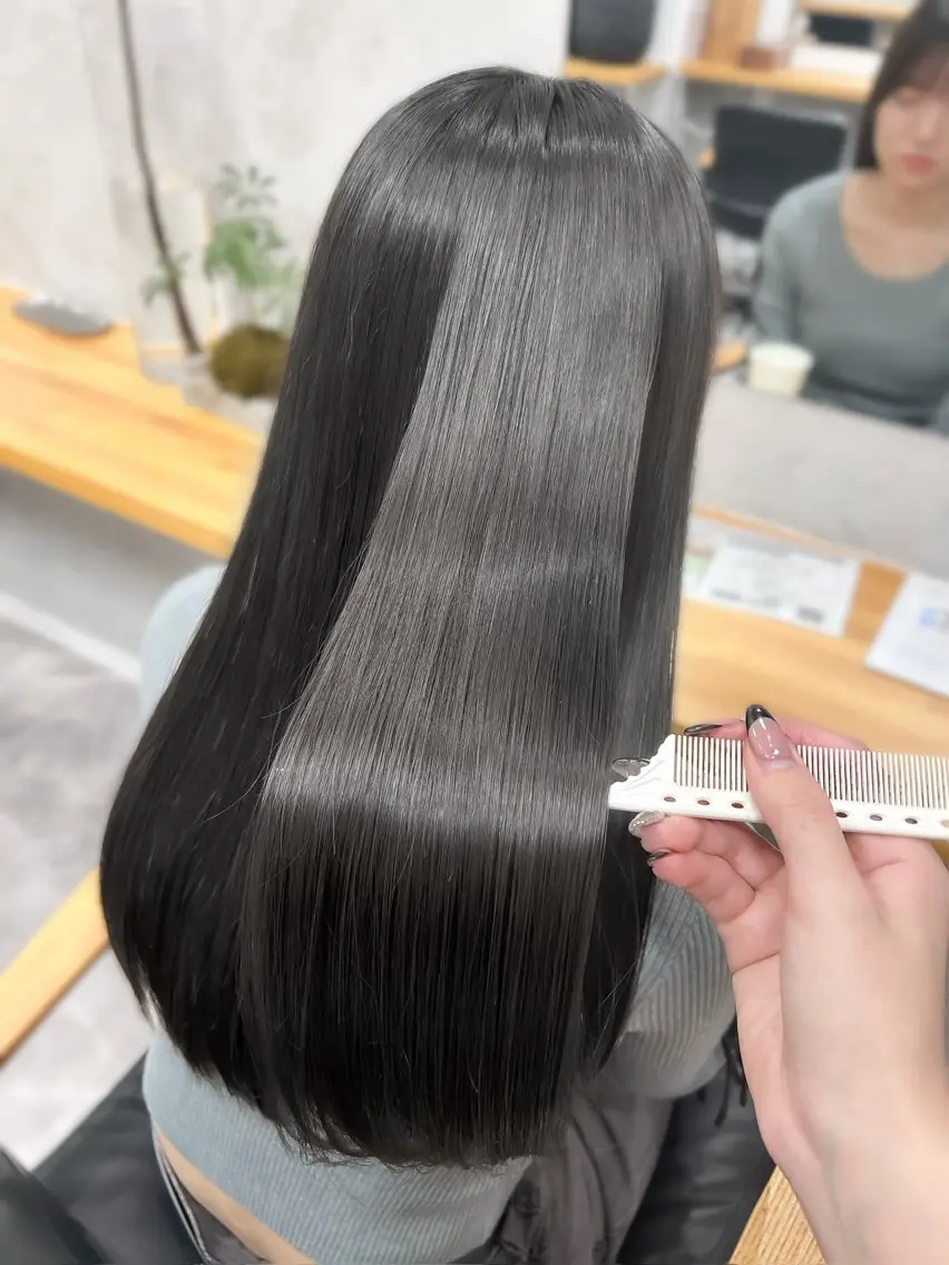 🧚🏻艶髪最高峰🧚🏻カット+ナチュラル縮毛矯正+カラー+Aujuaの写真