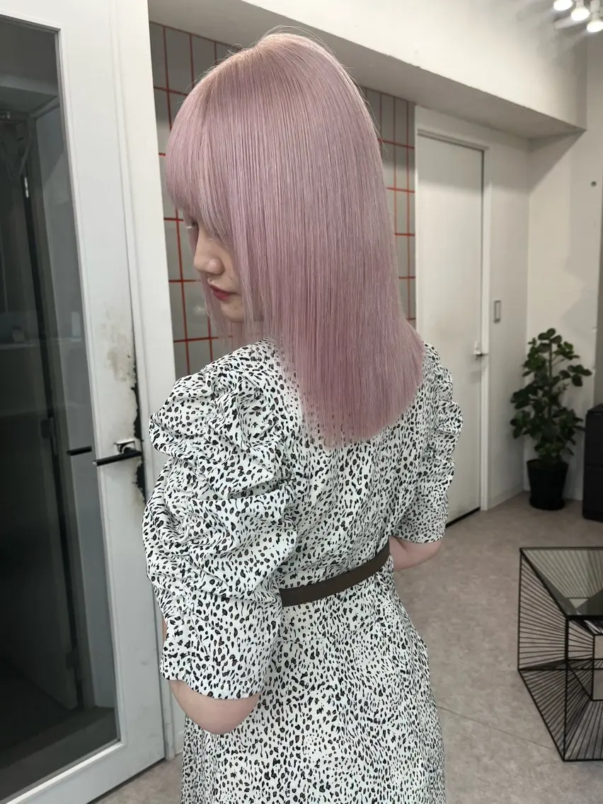 ミディアム カラー ベージュカラー ブロンド ダブルカラー ハイトーンカラー ピンクカラー カットモデル様無料 💎saaya💎のヘアスタイル
