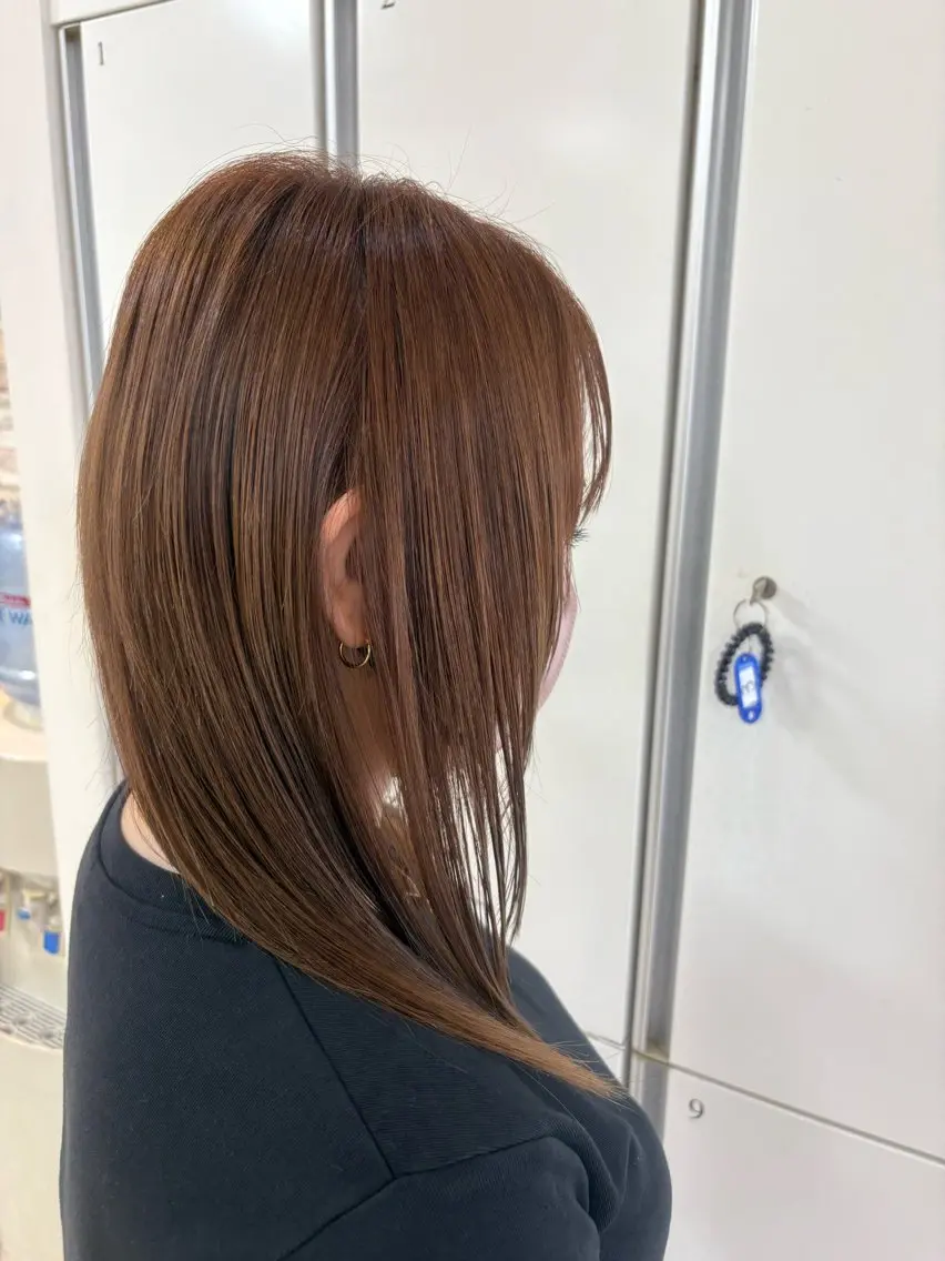 セミロング 顔まわりレイヤー 顔周りカット 外国人風カラー ハイライト レイヤーカット CREA渋沢 モデル募集🌺アイナのヘアスタイル