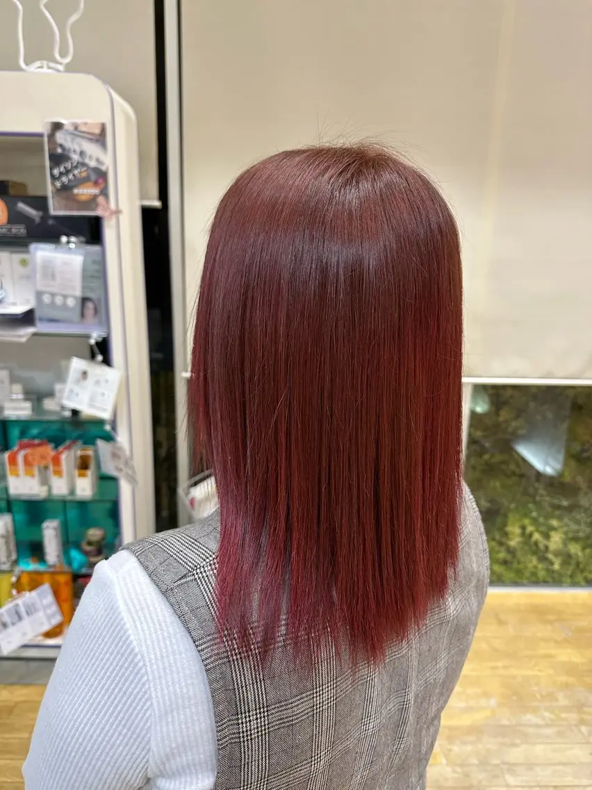 カラー ブリーチ ブリーチなしカラー ピンクカラー カット ヘアカラー 山本 瑠華のヘアスタイル