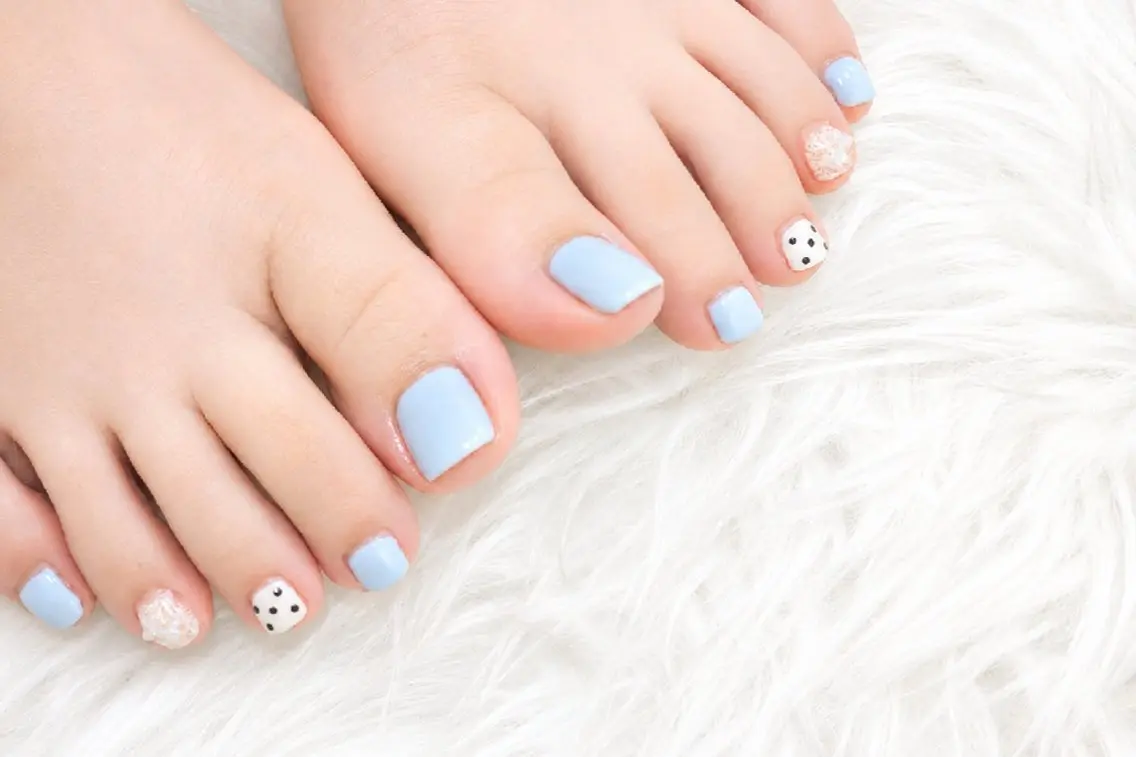 ネイル アートネイル フットネイル nail salon calm+のネイルデザイン