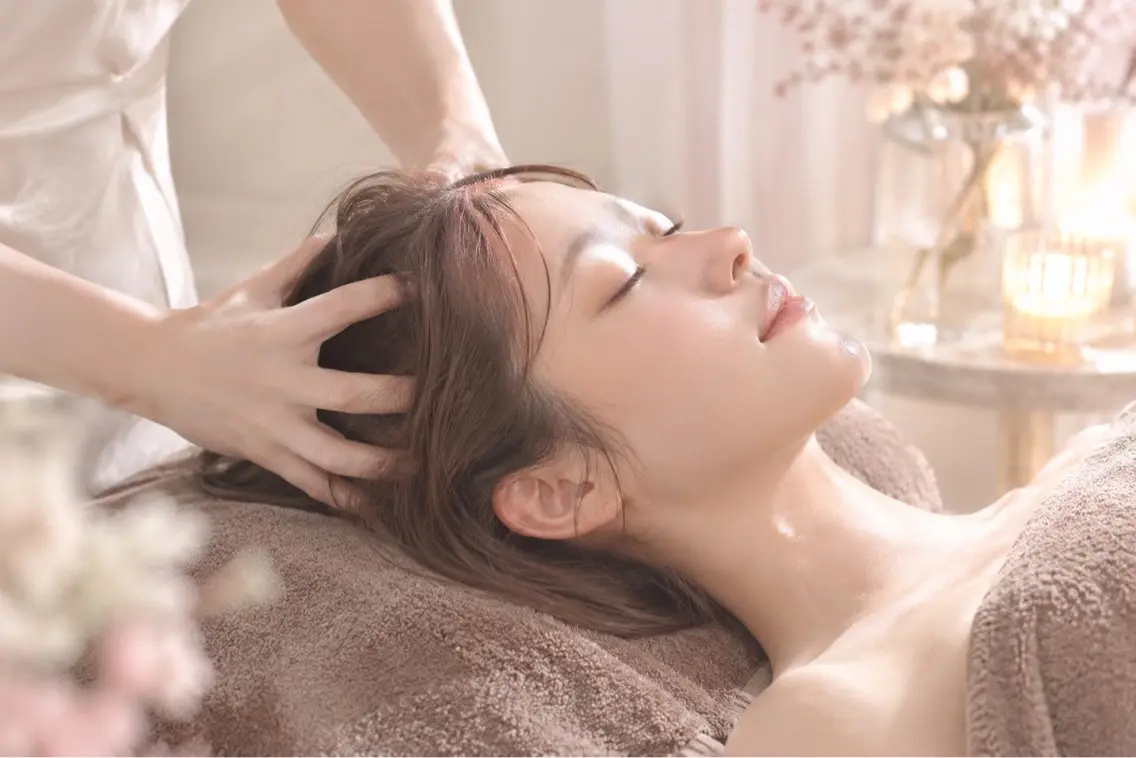 【スキマ時間で頭皮ケア💆‍♀️🌿】ドライヘッドスパ＋デコルテ・首リンパ30分✨眼精疲労・顔のたるみ・首こりに◎の写真