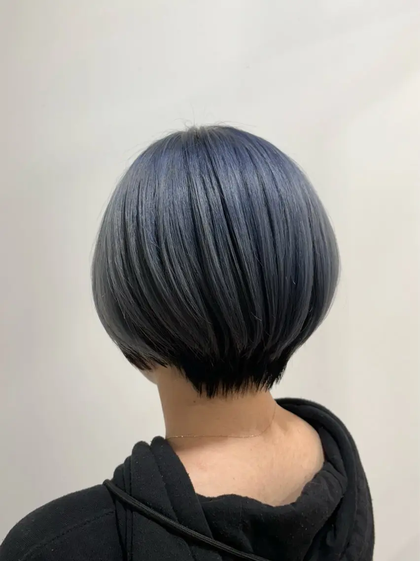 ショート カラー ブルーカラー ブルーグレー カット ヘアカラー たなか もえなのヘアスタイル