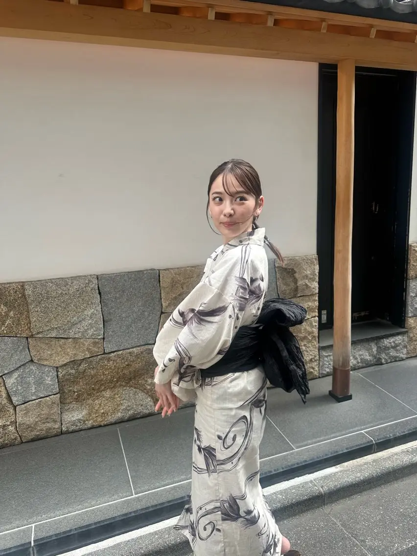 セミロング ヘアアレンジ タイトボブ個性派カラ ーAKANEのヘアスタイル