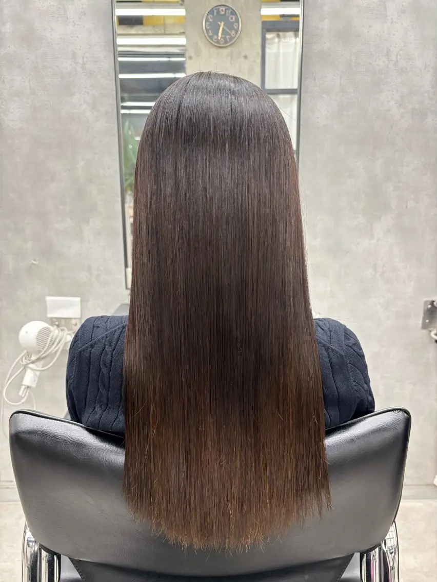 ロング カラー くせ毛 髪質改善 縮毛矯正 カット ヘアカラー 縮毛矯正 トリートメント 梅雨対策すぐ巻ける ☔️縮毛矯正勝倉　麗のヘアスタイル