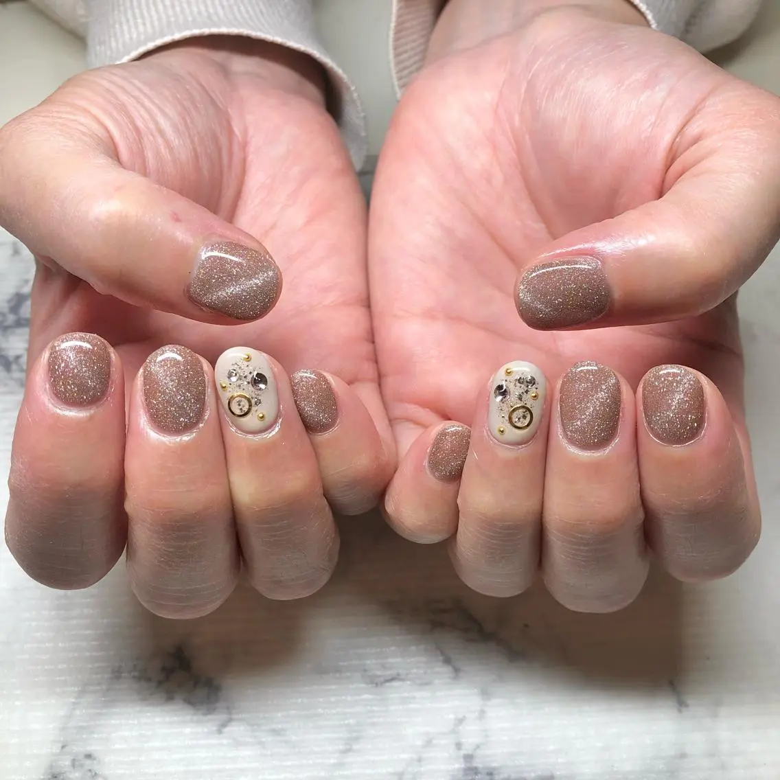 ネイル アートネイル フラッシュネイル フラッシュマグ キラキラネイル マグネットネイル いちじゅう あおいのネイルデザイン