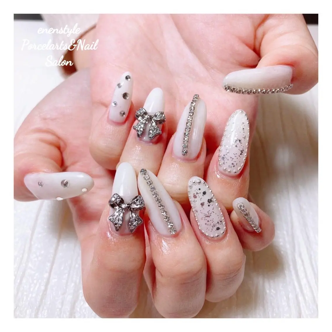 ミディアム ネイル 🐾enen style 🐾のネイルデザイン