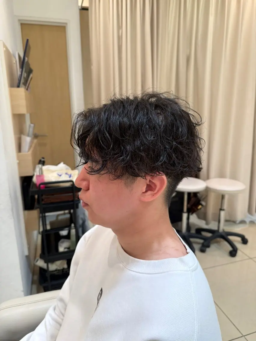 ショート パーマ メンズ カット パーマ トリートメント メンズ特化型美容師 栗山勇人のヘアスタイル