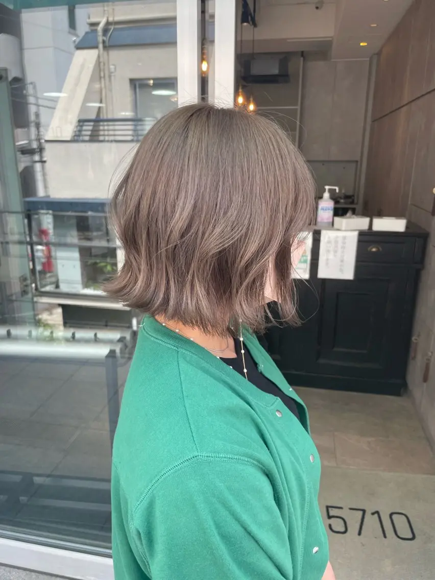 ミディアム カラー ヘアアレンジ 🎀ハイトーン・艶 カラー HANA🎀のヘアスタイル