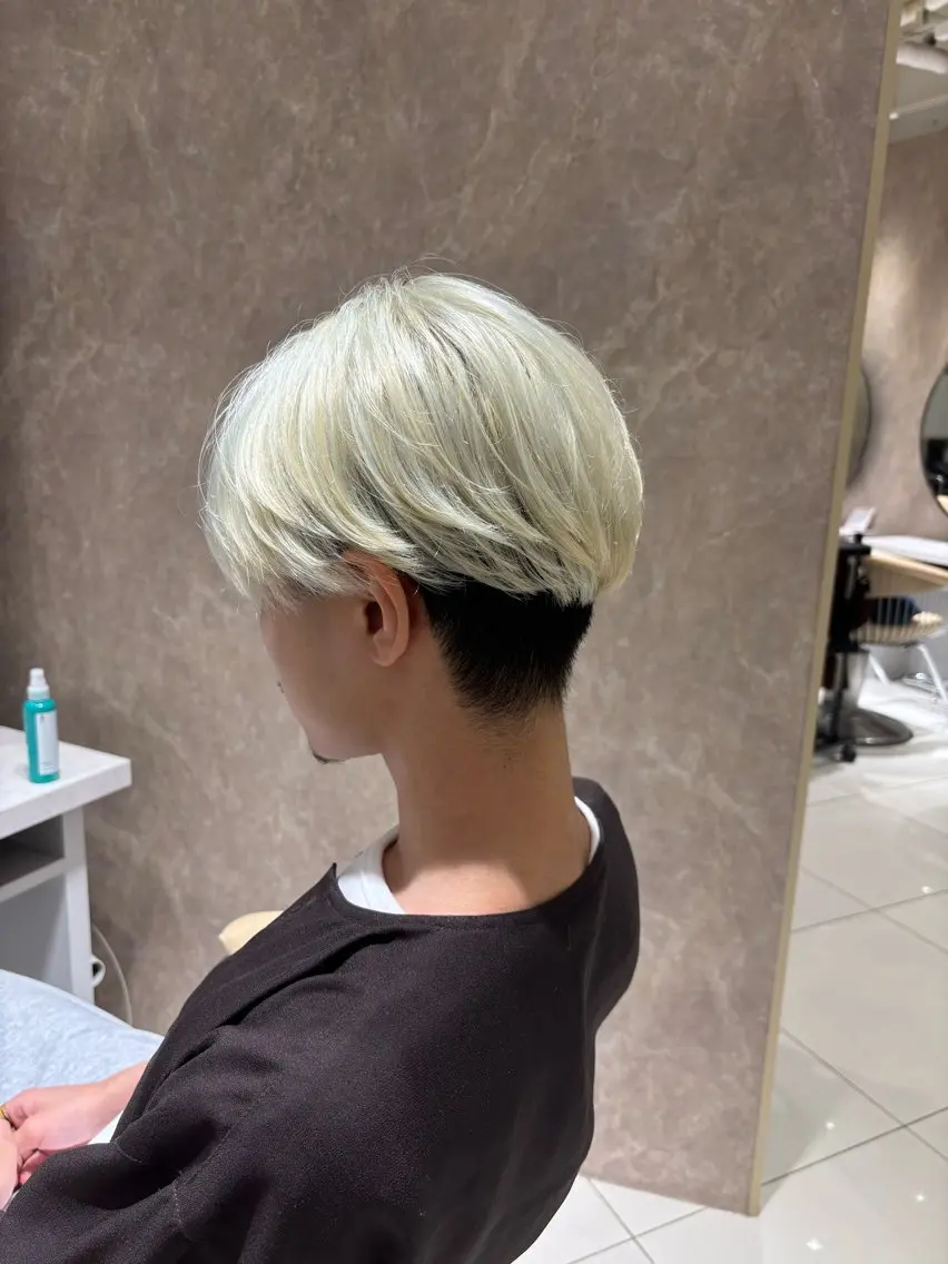 カラー メンズ EARTH三ツ境 舞夏のヘアスタイル