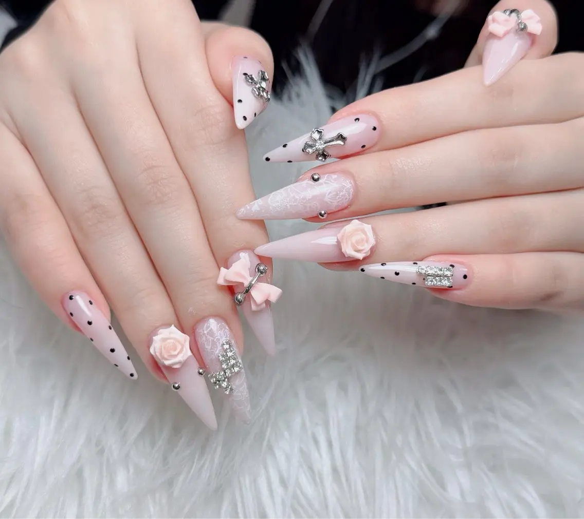 ネイル チークネイル 長さ出し フラッシュネイル フレンチネイル グラデーション ハンドネイル Lenie Nail Salonのネイルデザイン