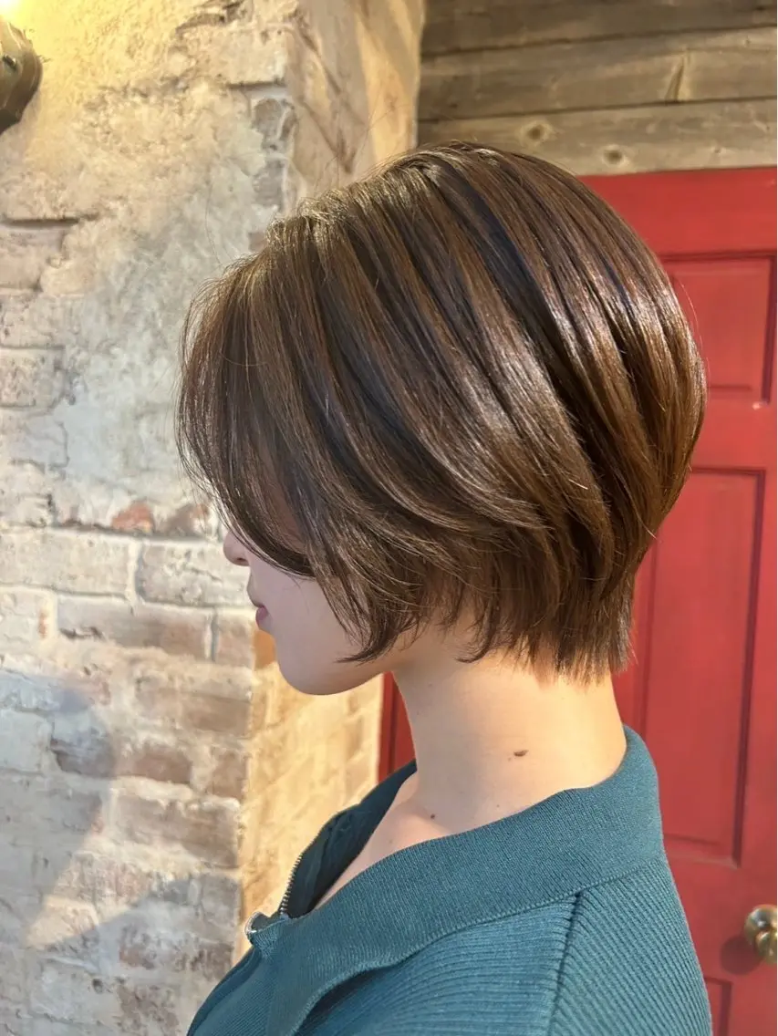ショート ボブ 顔周りカット 小顔カット ロゼ 神田 雅春のヘアスタイル