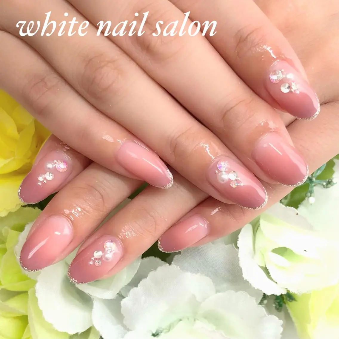 ネイル ジェルネイル ハードジェル 持ち込み ソフトジェル ハンドネイル white nail salonのネイルデザイン
