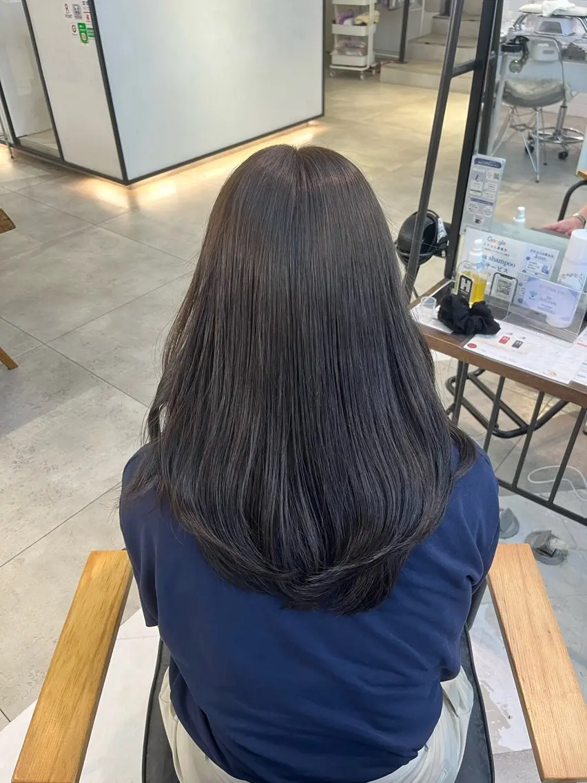 ロング カラー ヘアカラー せりな🎀🕯️ /透明感カラーのヘアスタイル