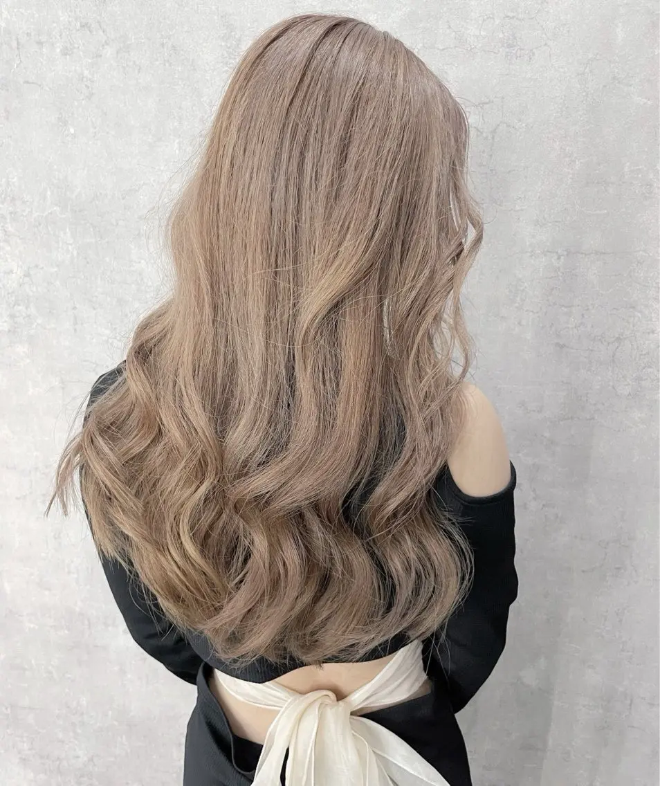 平日19時以降限定❗️レディースモデルカット＋ダブルカラー🌈の写真