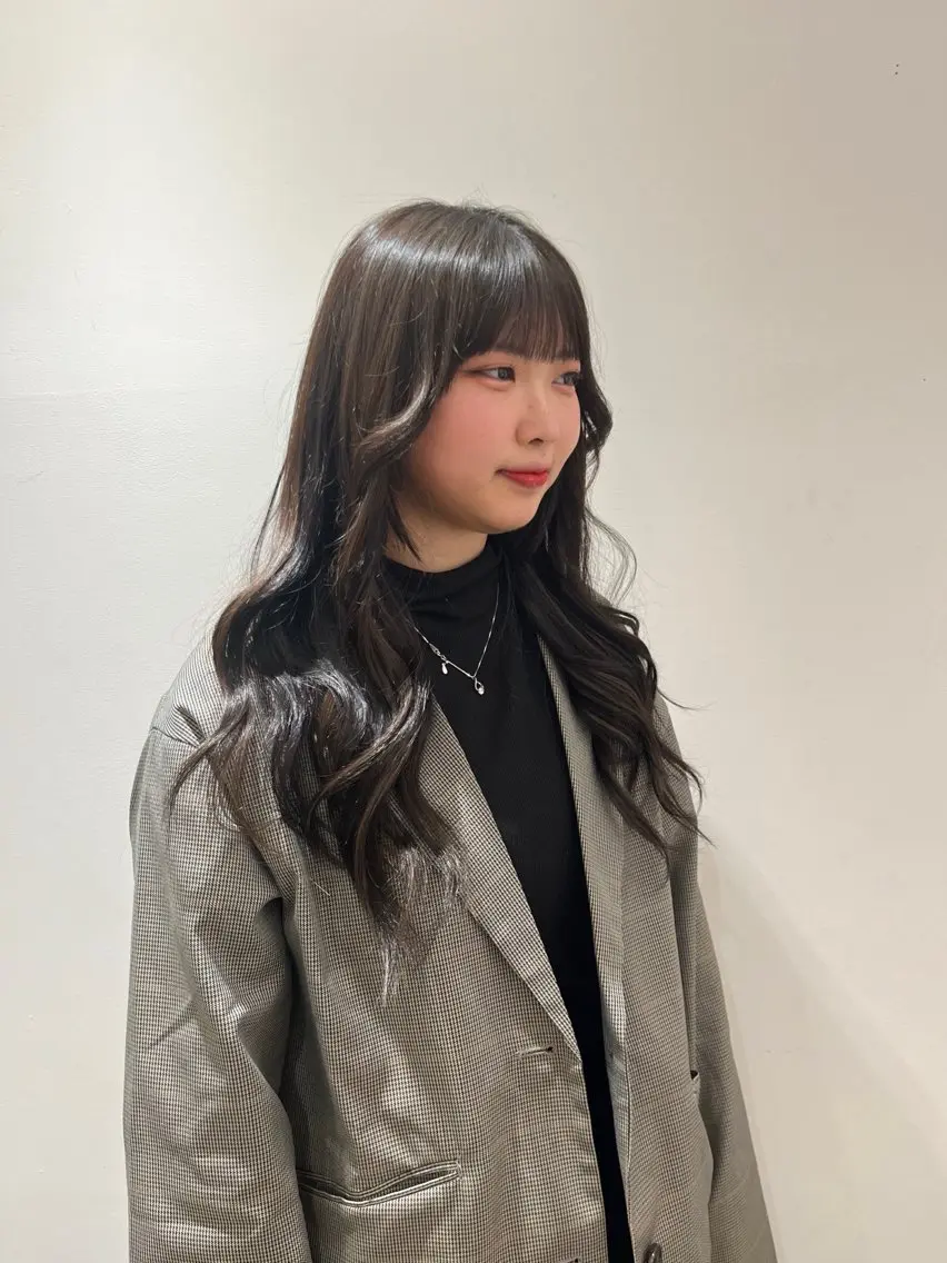 ロング カラー ヘアカラー 韓国風ヘア さらのヘアスタイル