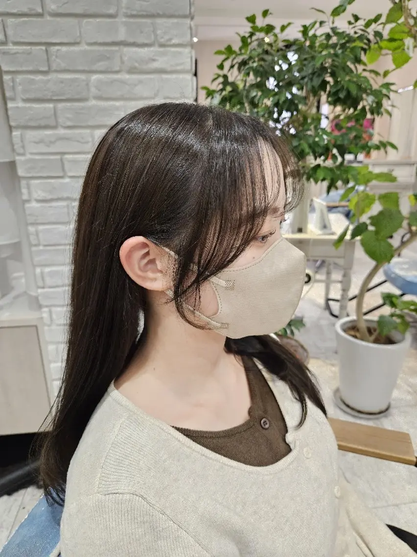 顔周りカット+コテorアイロン仕上げの写真