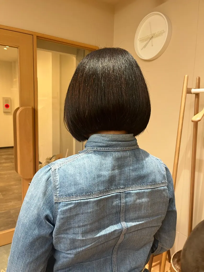 ミディアム ボブ 、 ハルナのヘアスタイル