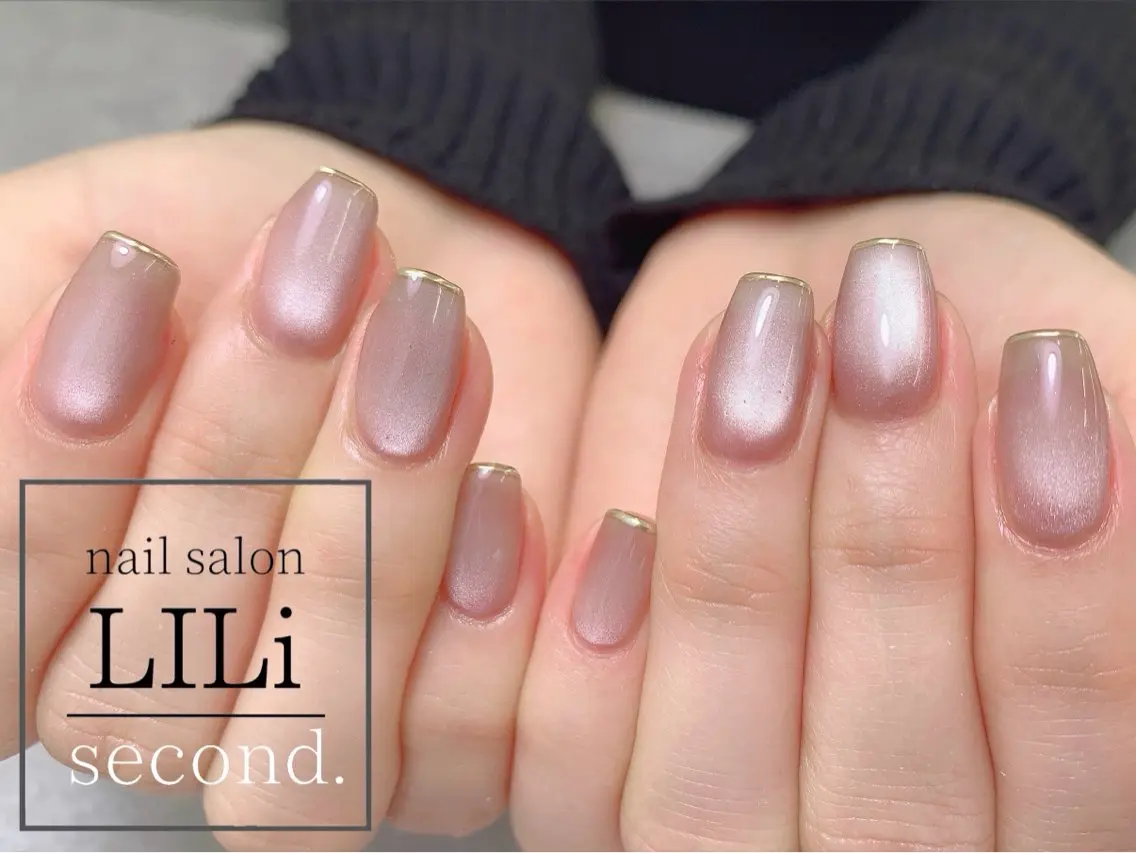 ネイル マグネットネイル ハンドネイル Sari ✳︎のネイルデザイン