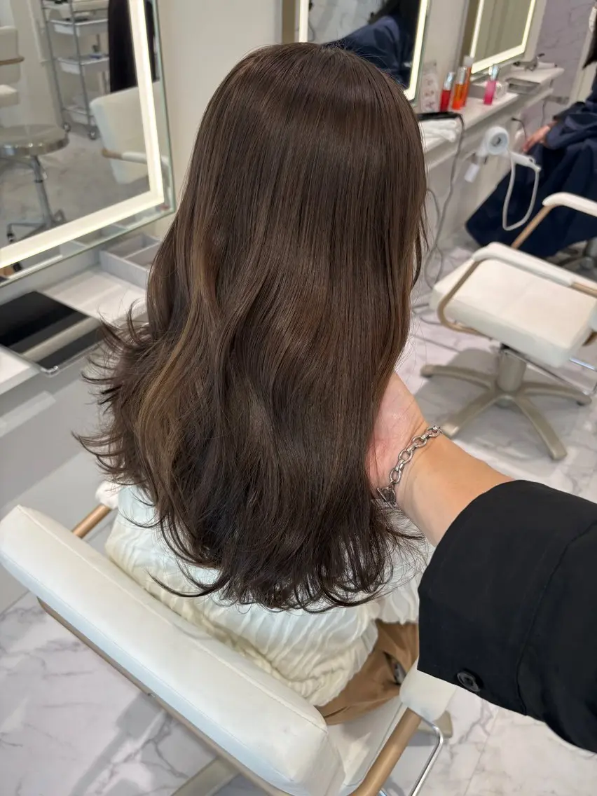 ロング カラー グレージュ ミルクティーグレージュ ヘアカラー ParveMix┊ 太田 千尋🎀🪽のヘアスタイル