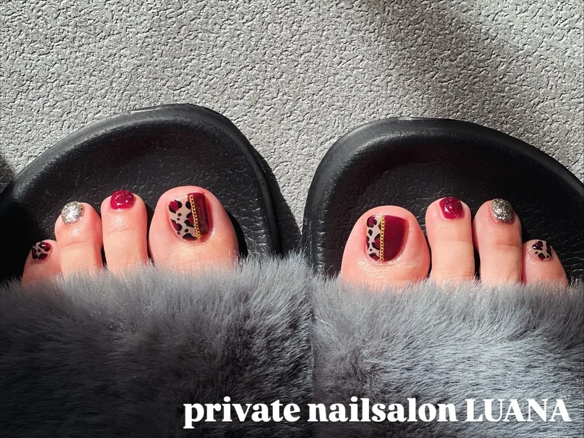 ネイル アニマル柄 フットネイル nail salon LUANAのネイルデザイン