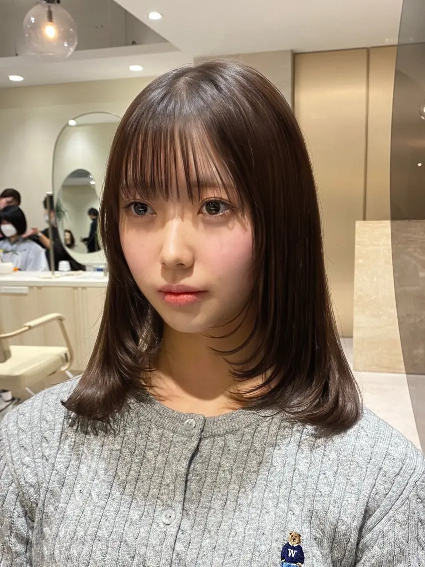 ミディアム カラー イルミナカラー レイヤーカット カット ヘアカラー トリートメント 透明感カラー🌿 グレージュ🐺陽介のヘアスタイル