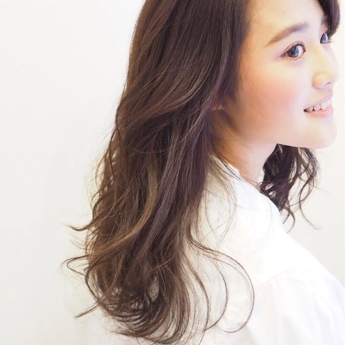 ロング カラー 浅井 理恵のヘアスタイル