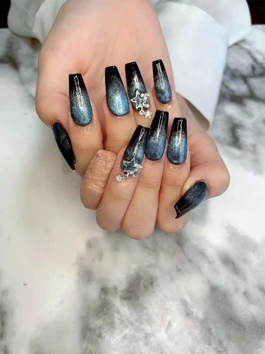 ネイル マグネットネイル ハンドネイル Kayo 💅のネイルデザイン