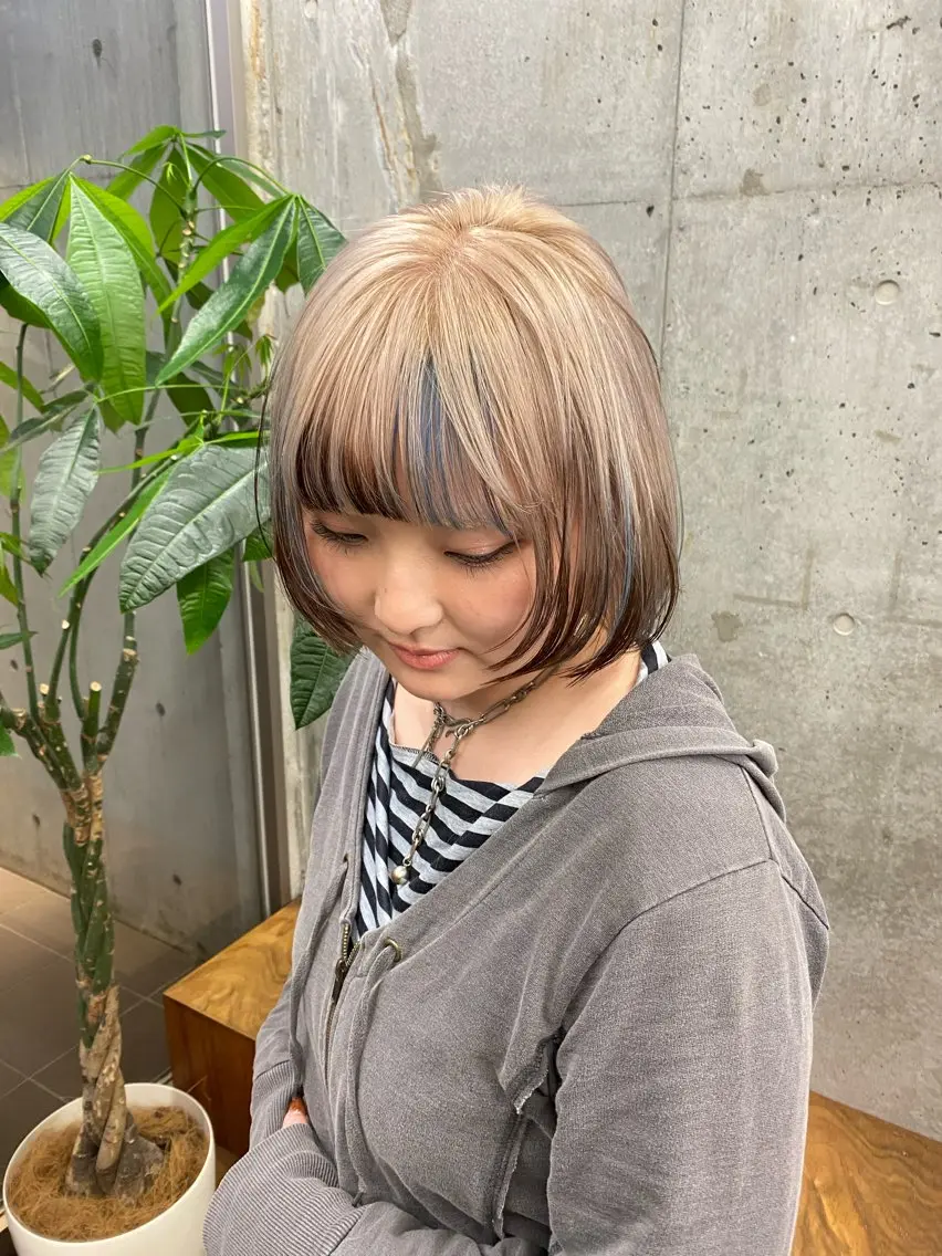 ショート カラー デザインカラー ヘアカラー ✨️艶ハイトーン特化 ✨️佐藤望のヘアスタイル