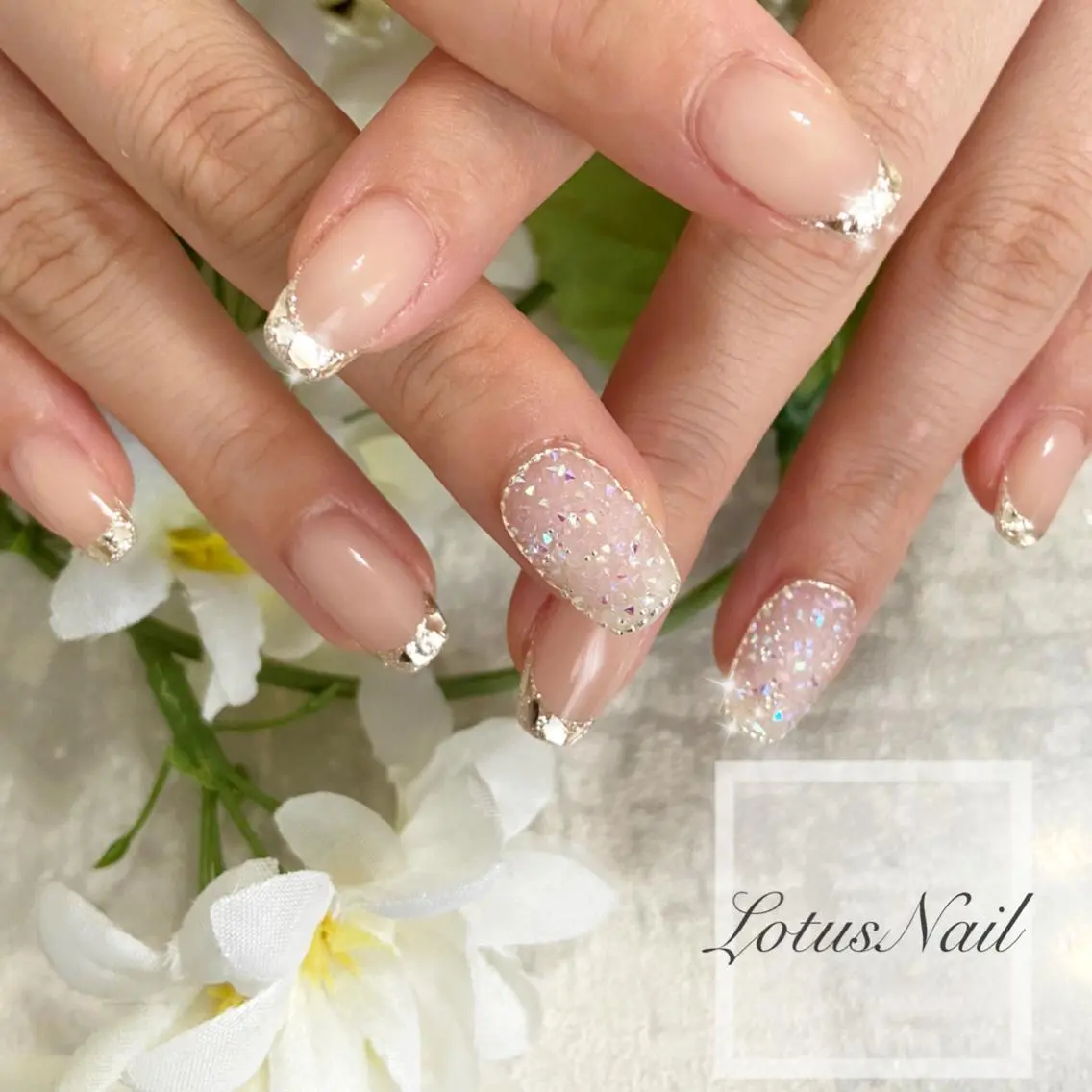 ネイル フレンチネイル ガラスフレンチ Lotus Nailのネイルデザイン