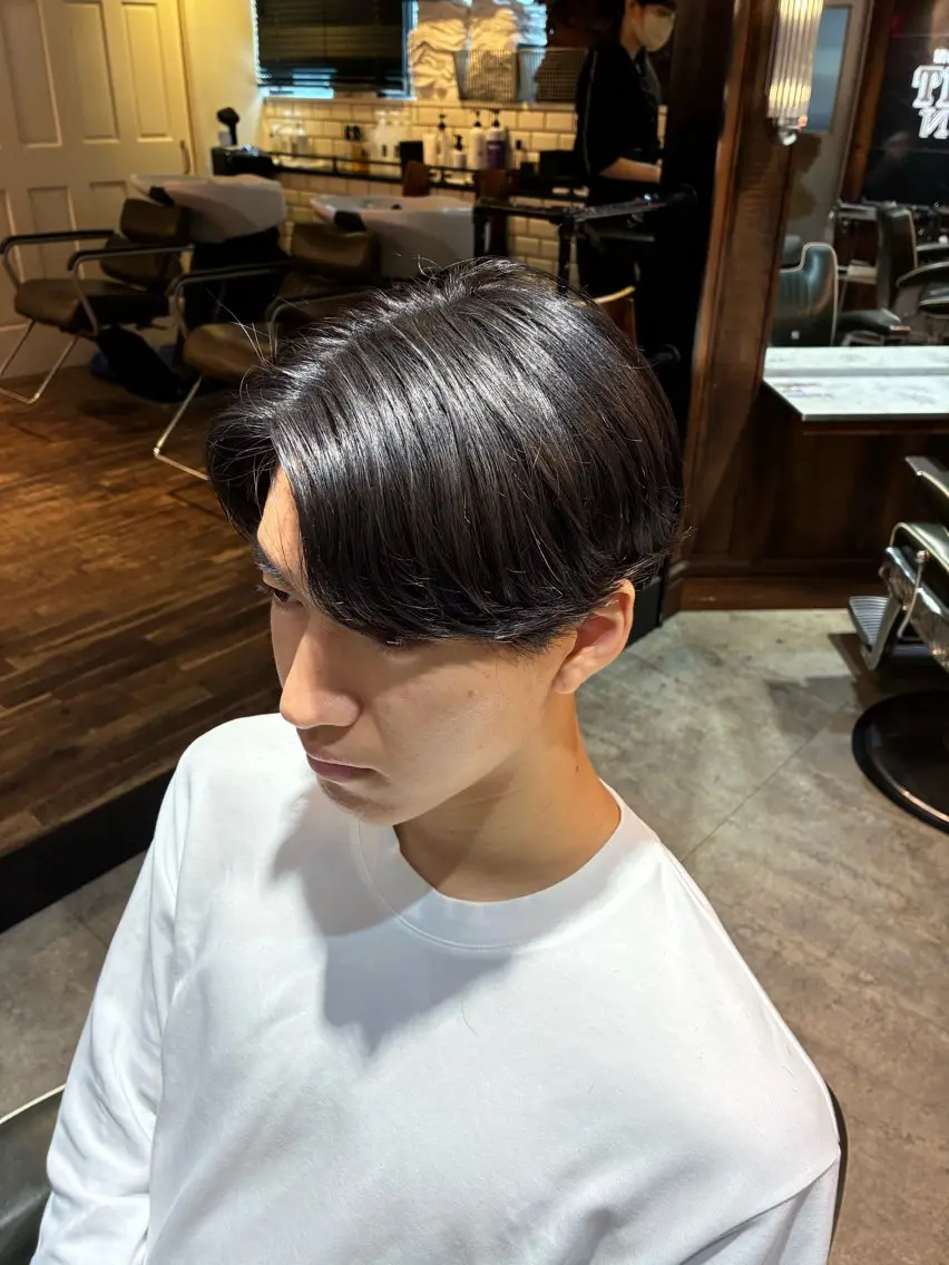 ミディアム パーマ メンズ センターパート かきあげバング メンズ特化 翔平のヘアスタイル