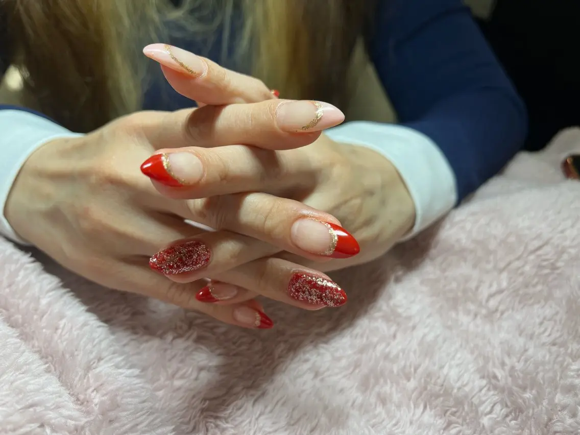 ネイル アートネイル ゴージャス 持ち込み シンプルネイル ストーンネイル レイレア ネイルルームのネイルデザイン