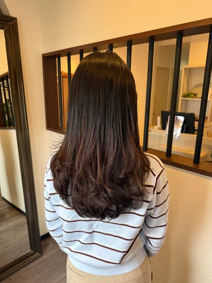 セミロング レイヤーカット Rendezvous 白築のヘアスタイル