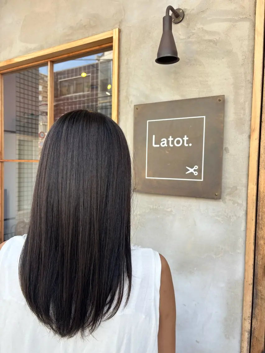 セミロング ヘアカラー Latot ruriko🌈のヘアスタイル