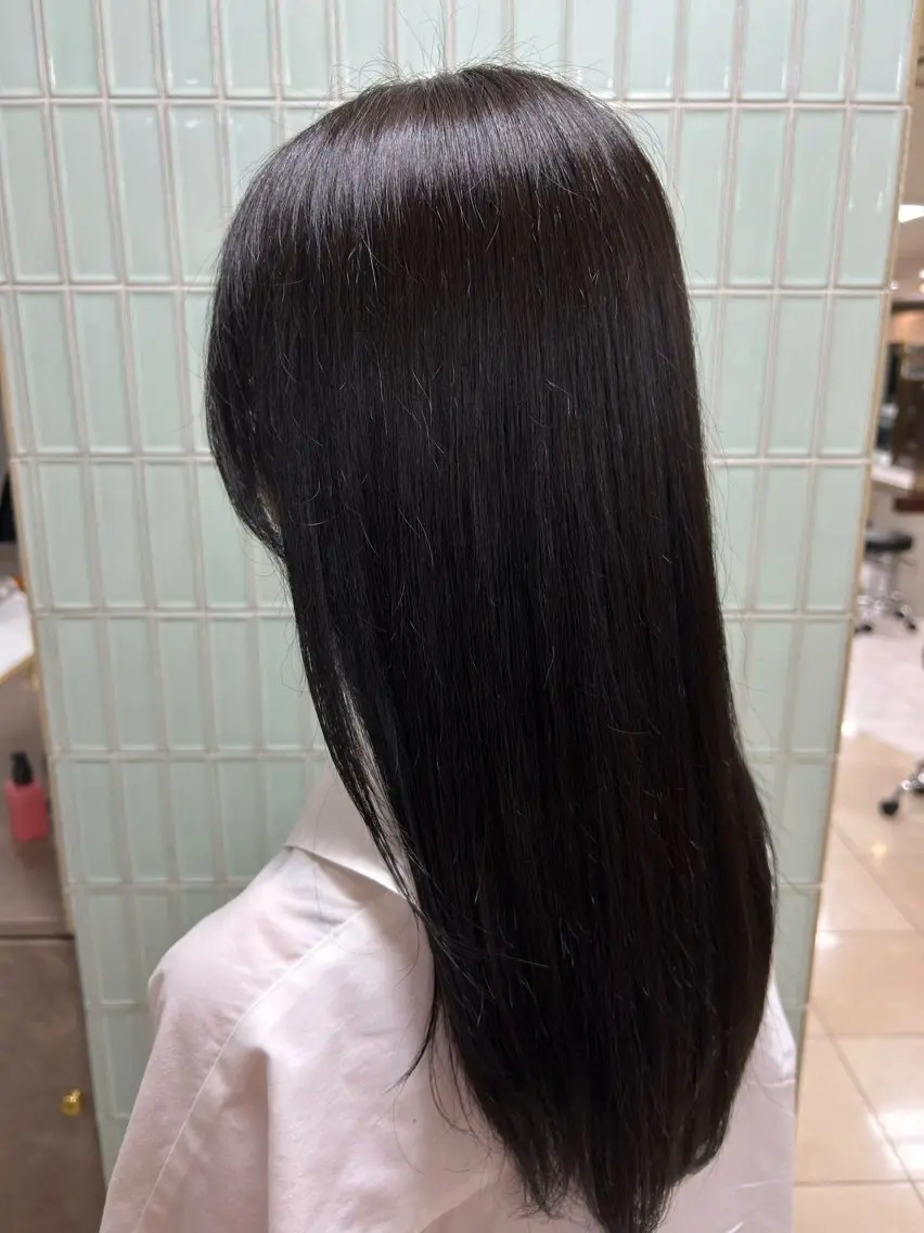 ロング カラー 秋山 果凜のヘアスタイル
