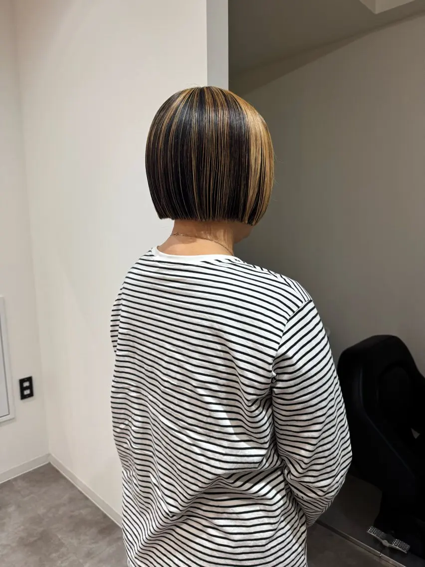ショート カラー 大人な抜け感レイヤー remi🖤のヘアスタイル