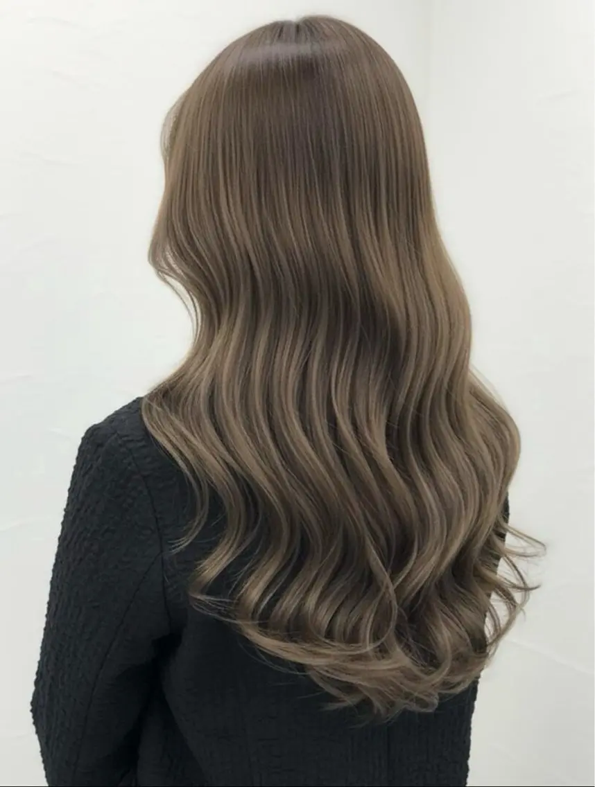 ロング カラー ブリーチ 透明感カラー ヘアカラー トリートメント Crystal magic 💫宮崎のヘアスタイル