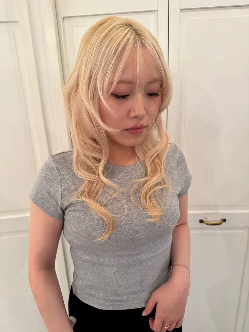 カラー ヘアカラー ブリーチカラー🎀 韓国風/寺門美優のヘアスタイル