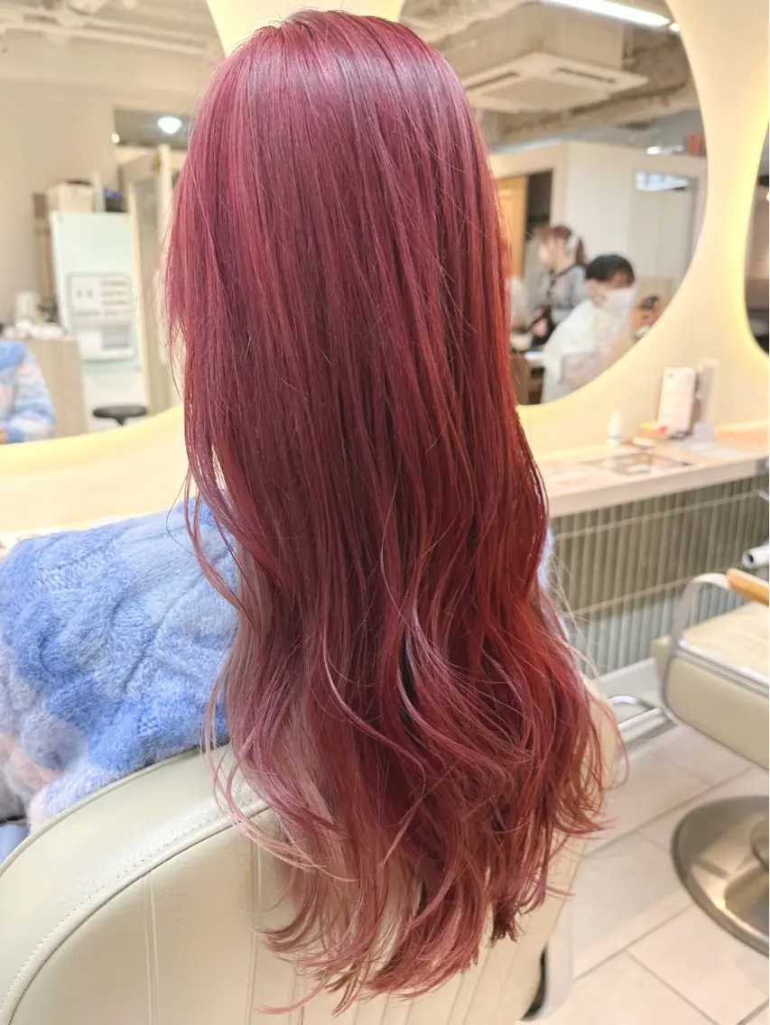 ロング カラー ヘアアレンジ ブリーチ ボルドーカラー ダブルカラー ハイトーンカラー レッドカラー 💎wakaba💎 モデル募集中のヘアスタイル