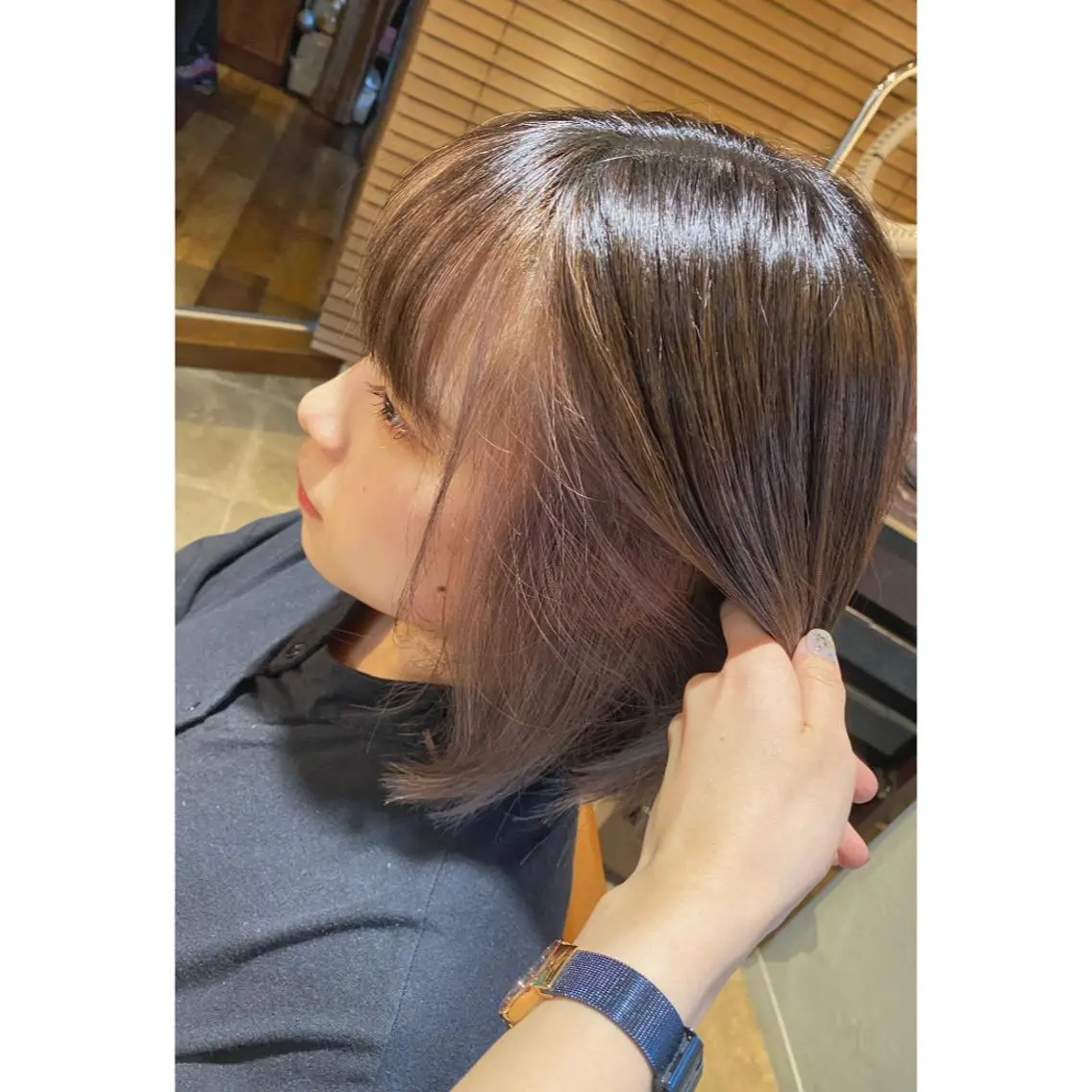 カラー インナーカラー 🩵盛れる顔周りヘア EMI🩵のヘアスタイル