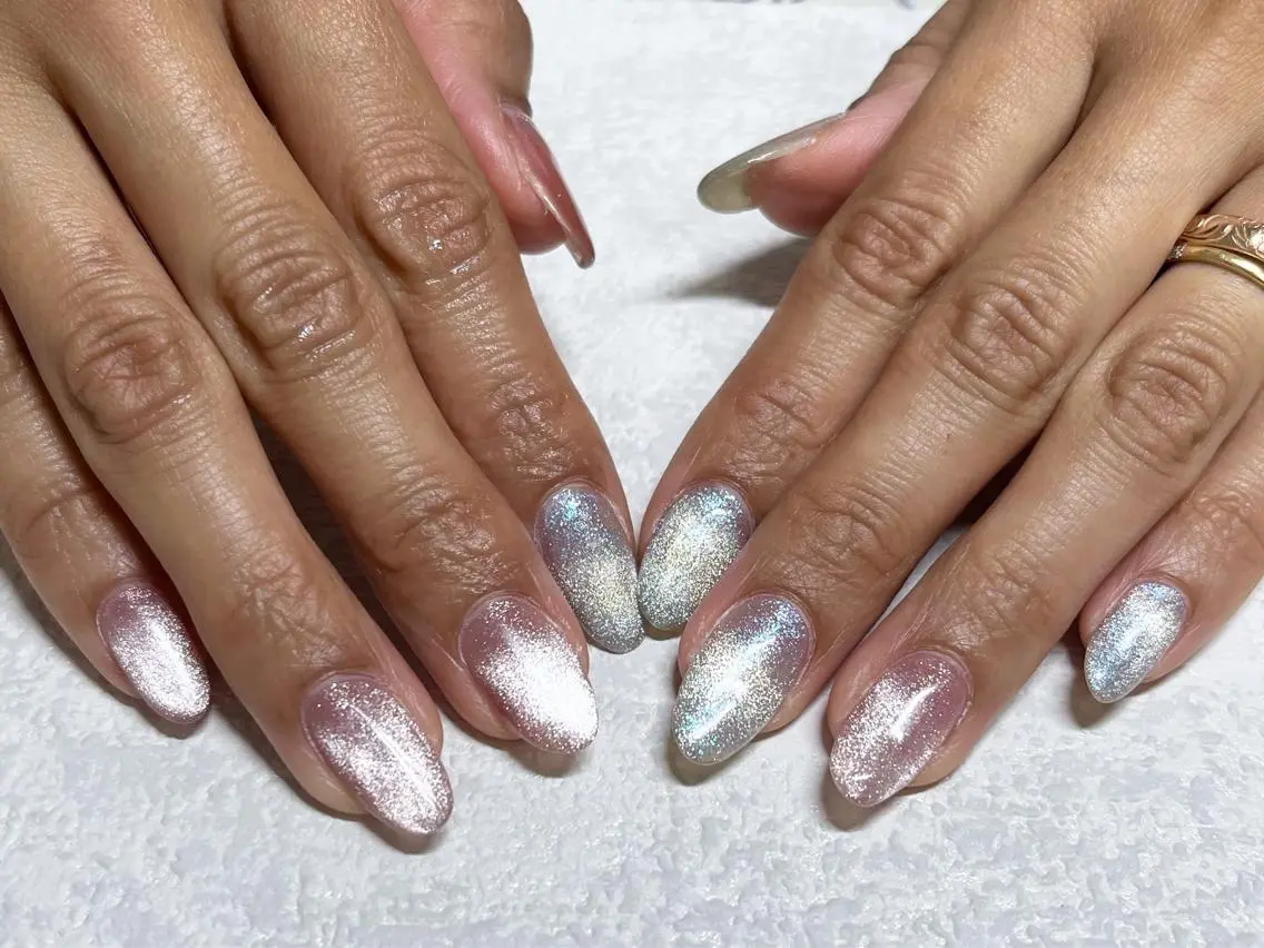 ネイル オーロラネイル フラワーネイル フットネイル フレンチネイル ジェルネイル mogunail &blowのネイルデザイン