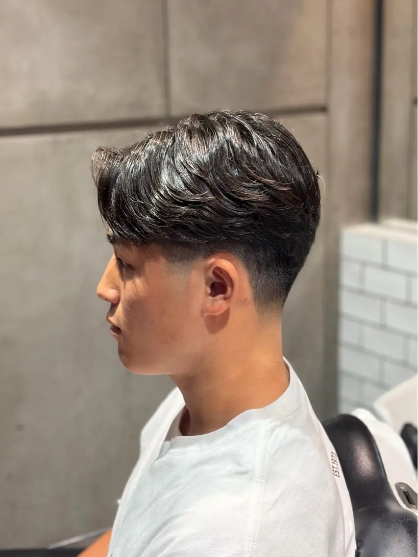 ショート パーマ メンズ カット パーマ 岩本 文太のヘアスタイル