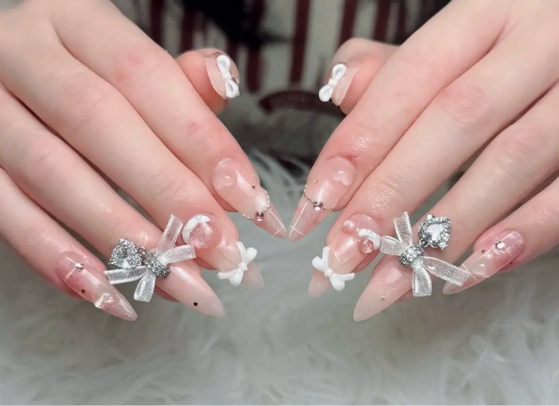 ネイル チークネイル 長さ出し フラッシュネイル フレンチネイル グラデーション ハンドネイル Lenie Nail Salonのネイルデザイン