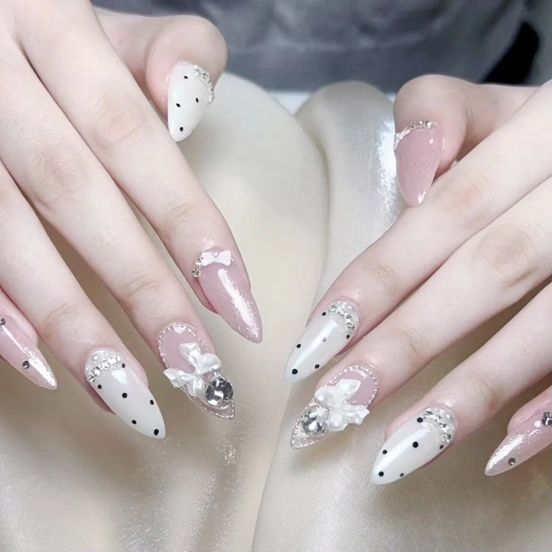 メンズ ネイル メンズ韓国風 アートネイル オーロラネイル ガーリー キラキラネイル ハンドネイル Nail salon 木にいるのネイルデザイン