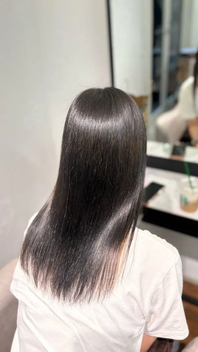 ミディアム トリートメント 岡本 愛梨のヘアスタイル